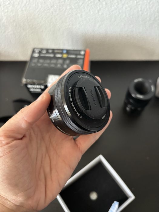 Sony a6400 + 3 objetivas + cartão de memória 256 GB