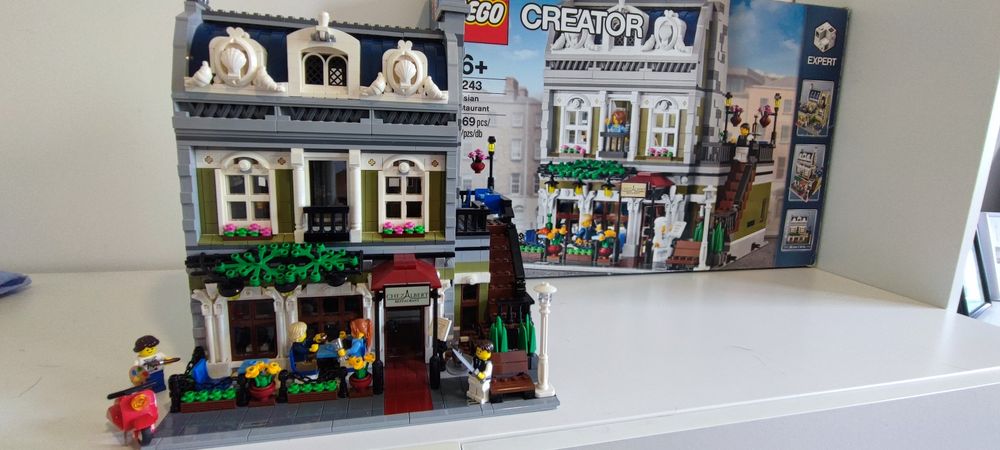 Vendo Lego 10243 Parisian Restaurant
