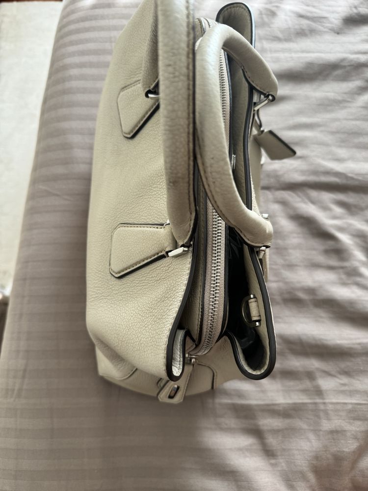 Mala Michael Kors Pele em muito bom estado