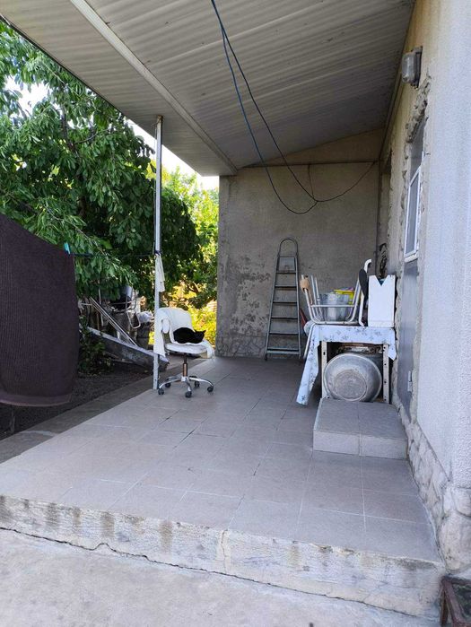 село Дачное, добротный дом 2 эт, 10 сот.  Рядом Нерубайское.