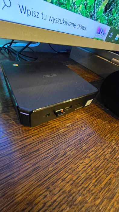 Komputer Mini PC Asus i7-8550U 8GB, SSD 1TB Samsung 980, Windows 10