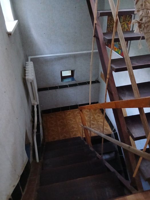 Продаю двухэтажный дом с  садом, баней и бассейном — район ЮТЗ