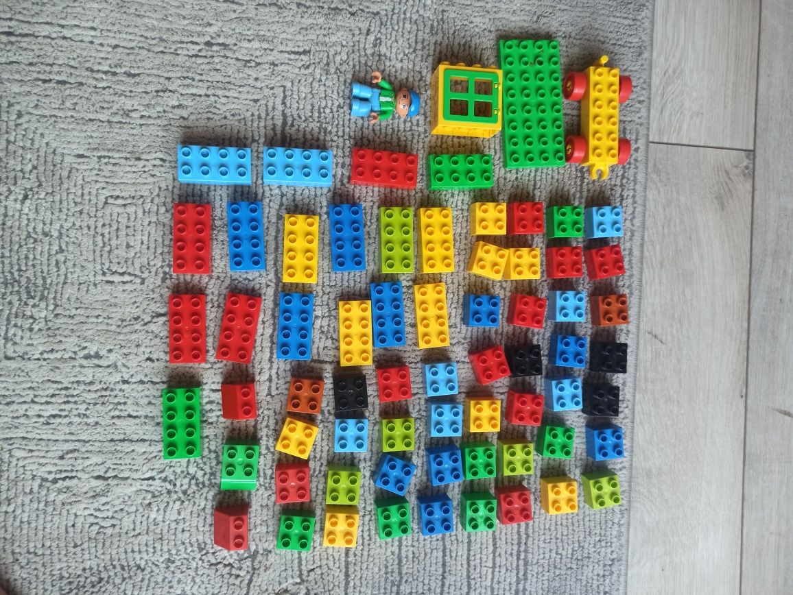 Klocki Duplo około 70 elementów