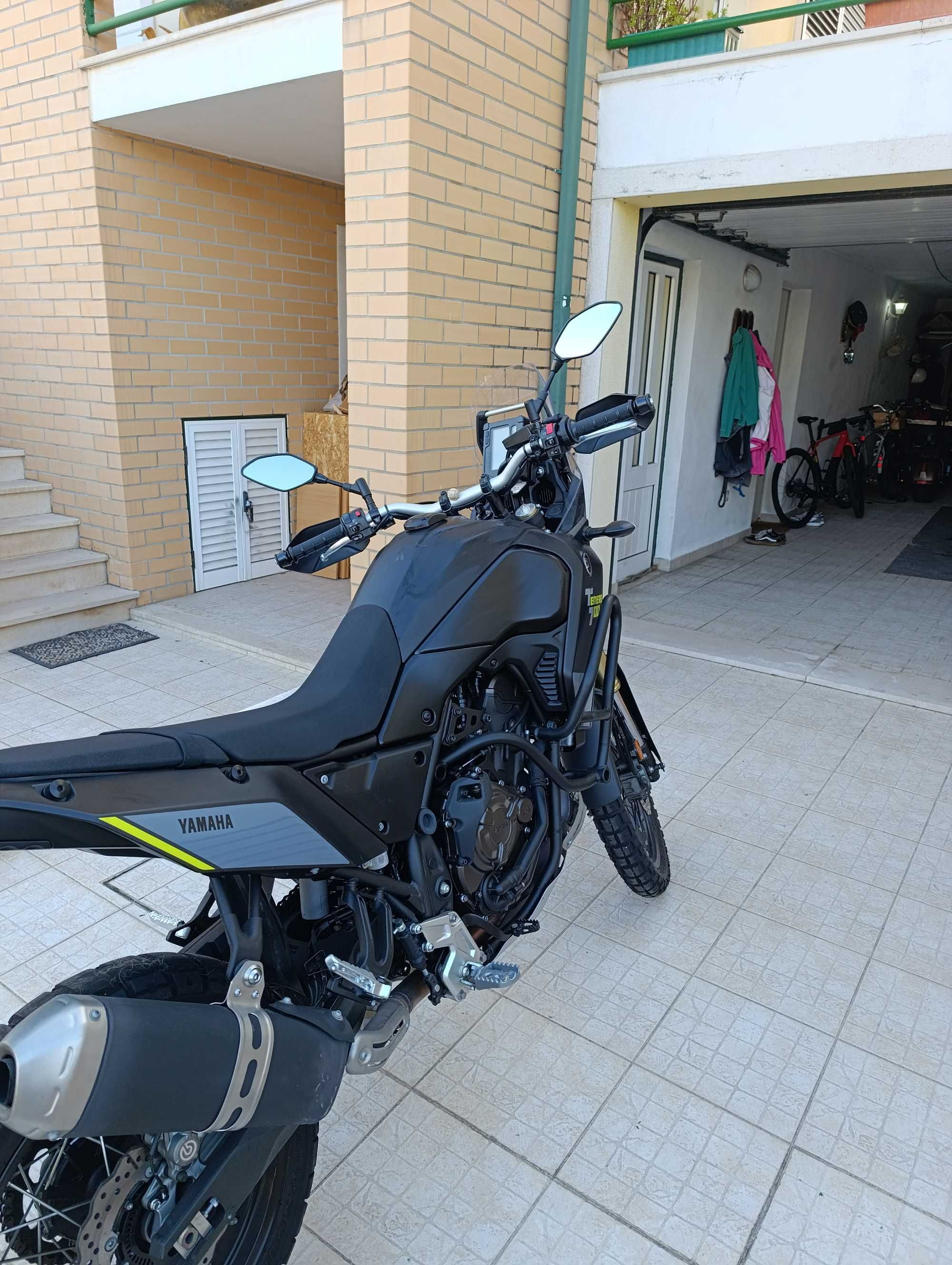 Tenere 700 como nova!
