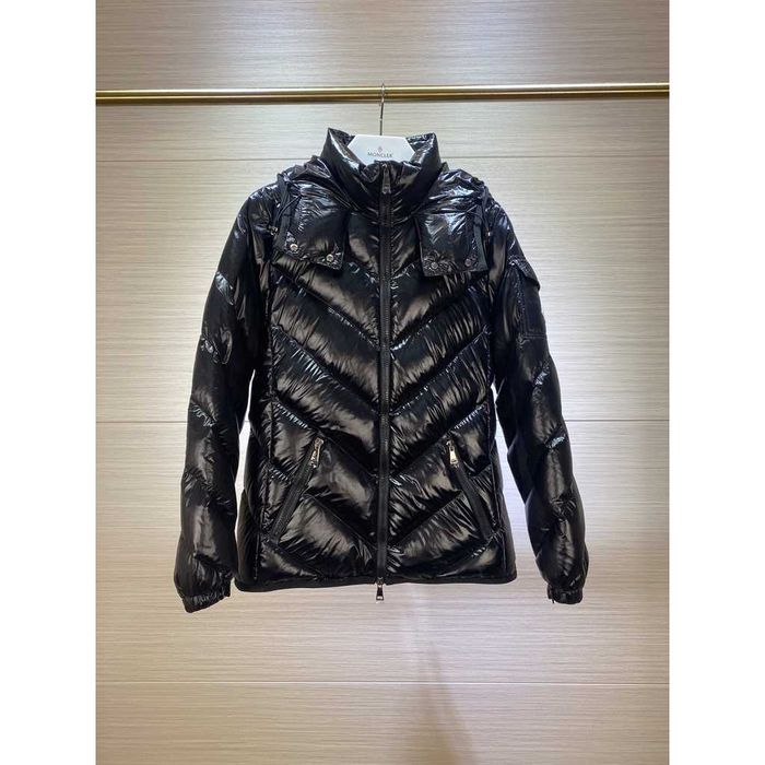 Kurtka damska puchowa Moncler