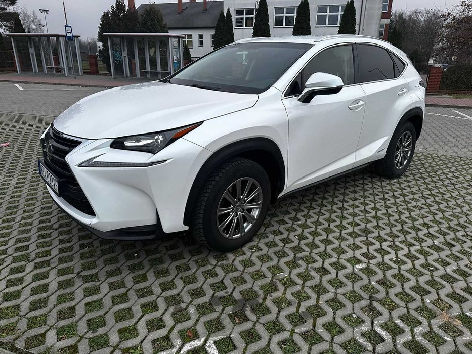 Lexus NX300H Hybryda