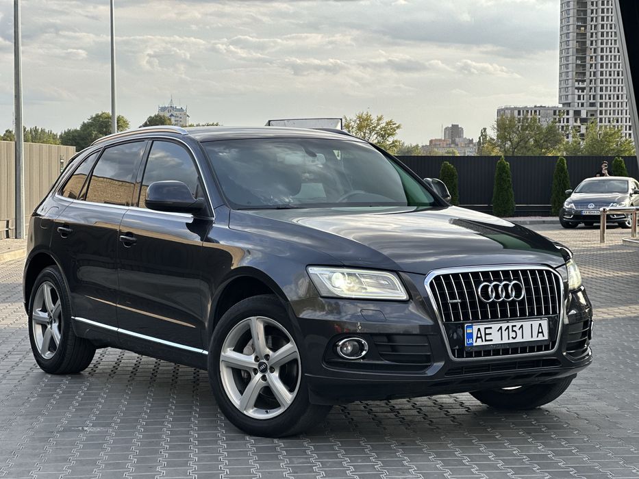 Продам Audi Q5 2012