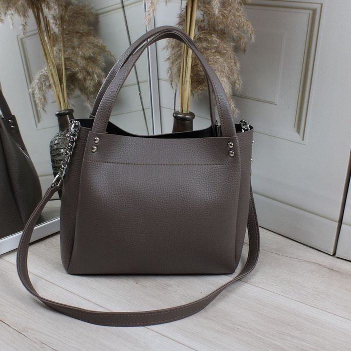 Жіноча біла сумка , стильна зручна сумка, еко шкіра, літня сумка