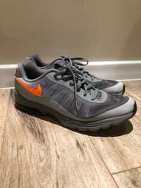 Nike air max invigor