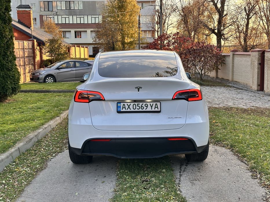Tesla Model Y LONG RENG DUAL MOTOR Можливий обмін!