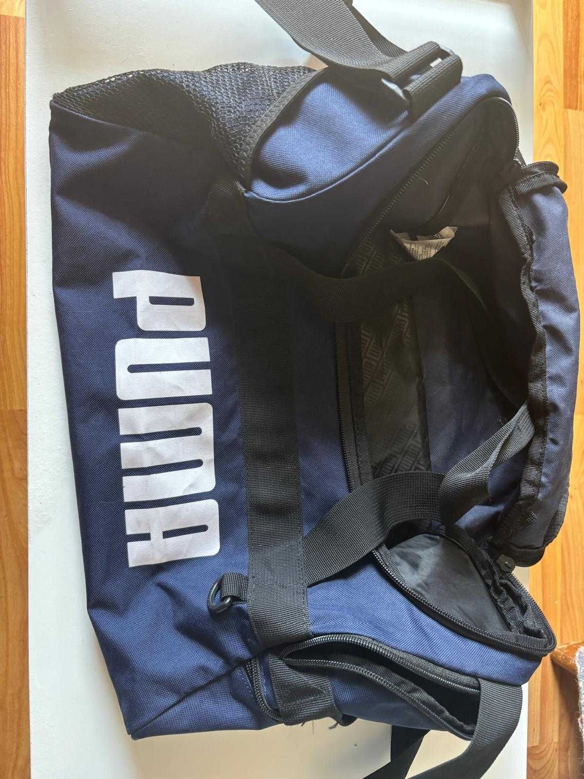 Conjunto de Mochilas em Excelente Estado