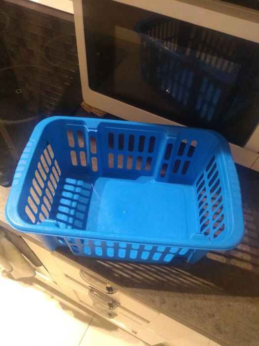 Mesa de cabeceira+cabideiro+sapateira+cesto pequeno