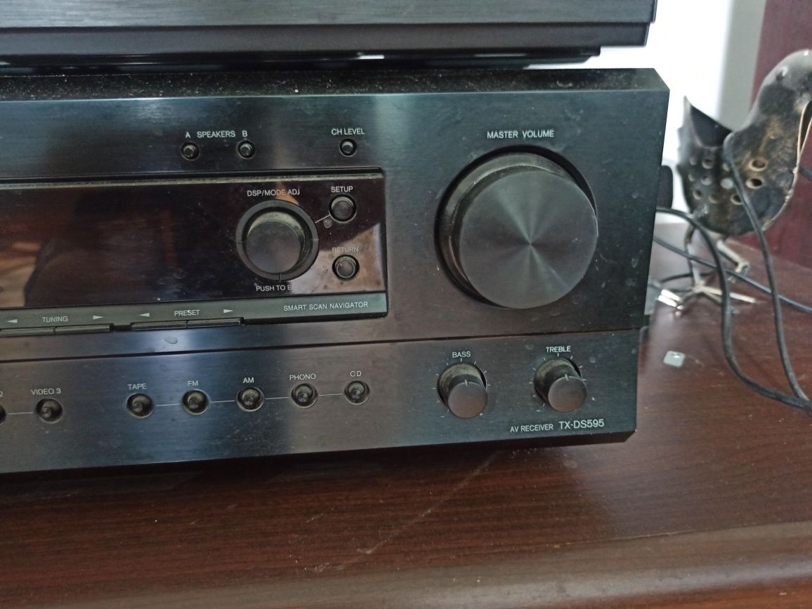 Sprzedam amplituner kina domowego Onkyo  T-X ds 595