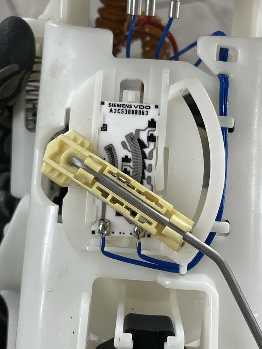 Топливный насос BMW E46 Ідеал оригінал паливний насос в бак БМВ Е46