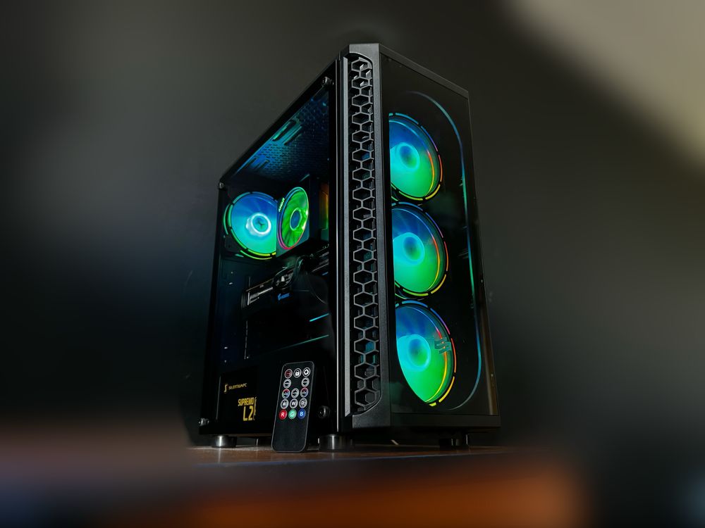 Komputer do gier | RX 5700XT | Ryzen 5 3600 | 16GB 3600MHz | SSD | RGB