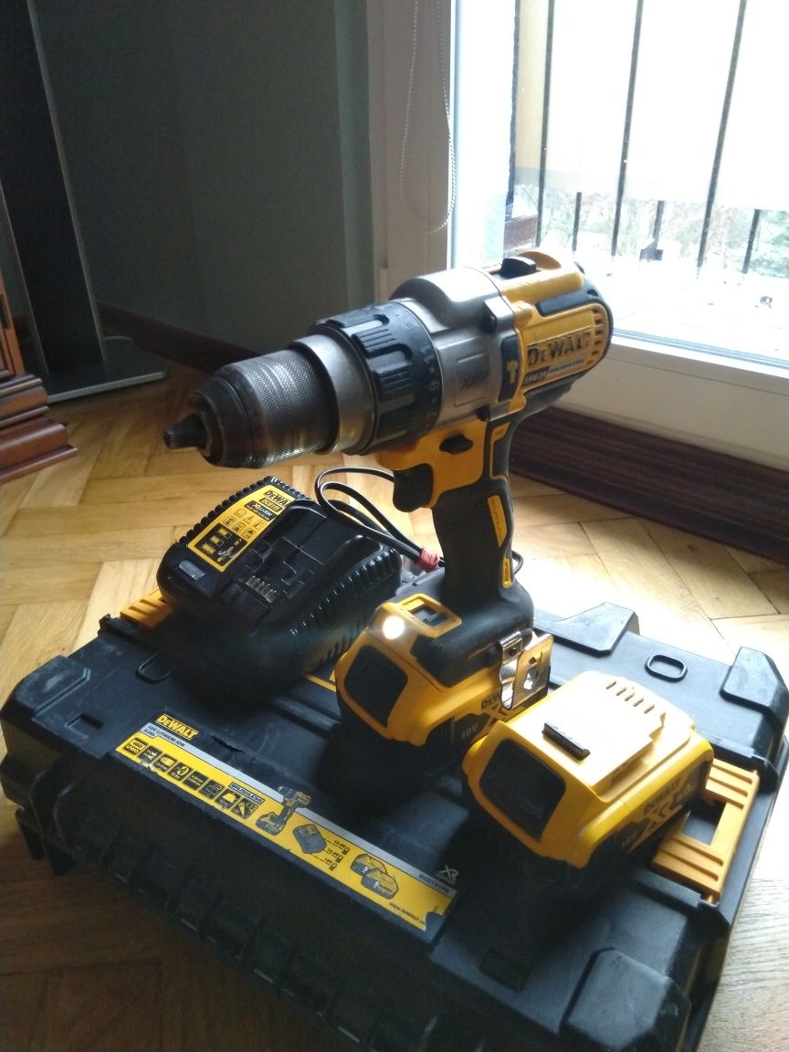 Wkrętarka wiertarka Dewalt DCD996 Super Mocna udar 3-biegi 95Nm  2x5ah