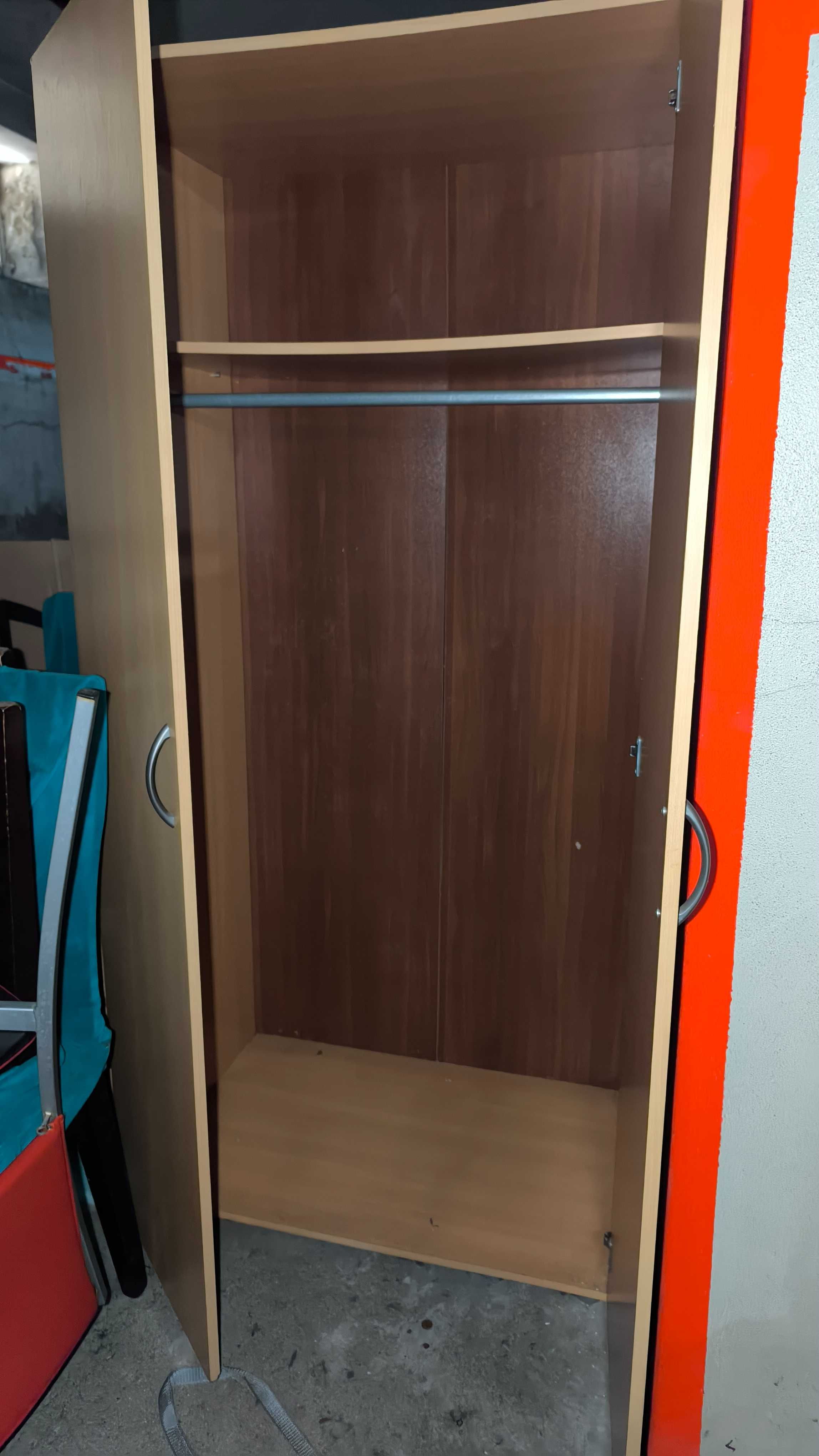 Móvel roupeiro 1,68x 0,81