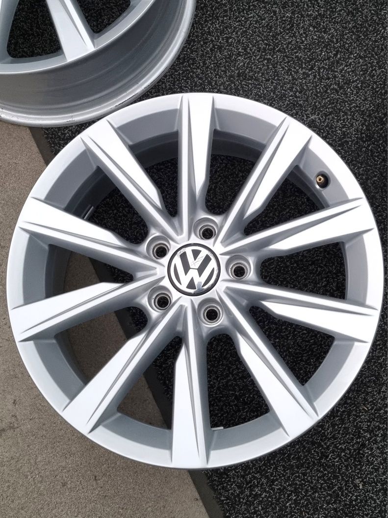 Felgi Alu 17" VW Tiguan Passat B8 B7 B6 T-Roc Golf Touran 5x112 Orygin