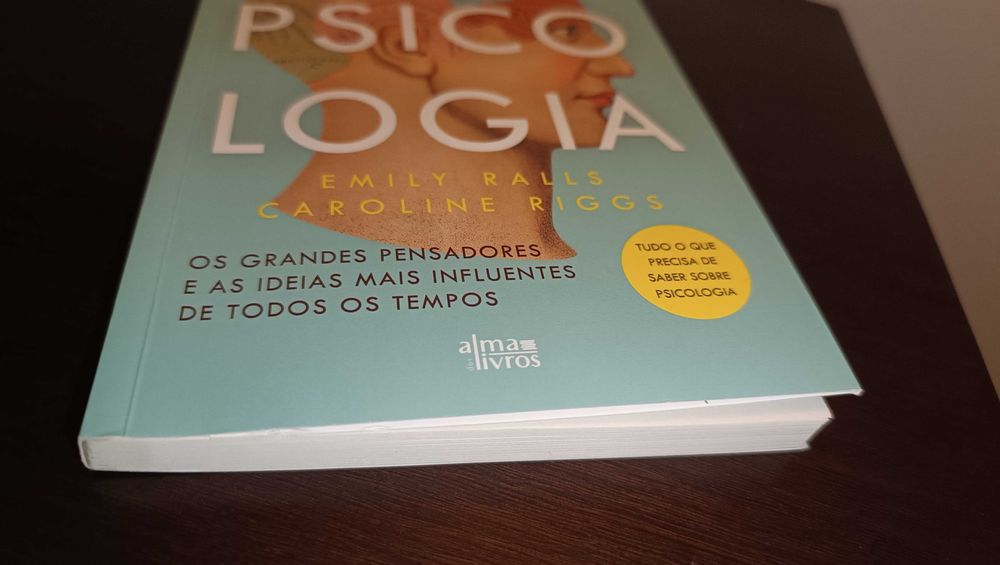 O Livro da Psicologia de Emily Ralls e Caroline Riggs