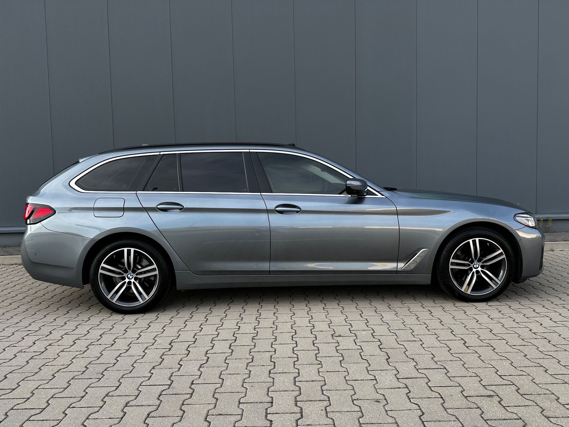 BMW Seria 5 Panorama,Adaptiv Led,Ambiente,Kamera 360'',Keyless,Head Up,Radar!