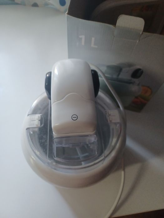 Máquina de fazer gelados 1 litro