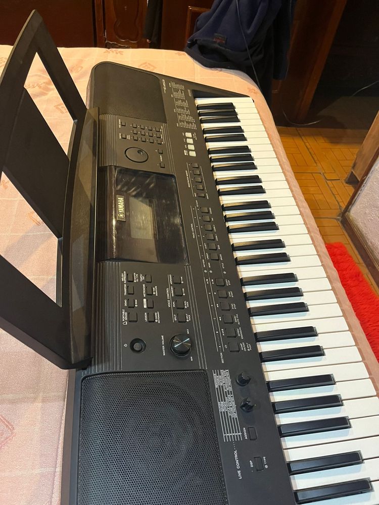 Teclado yamaha PSR-E453