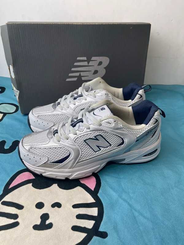 Biały^ufać^NewBalance530^UnisexTrampki Roz.36