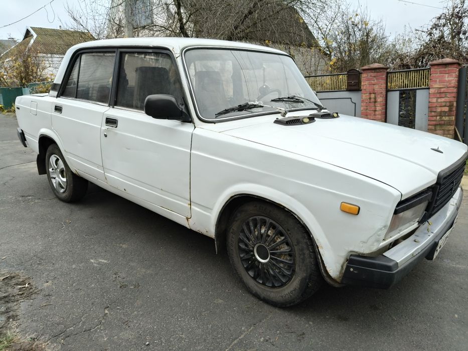 Продам ВАЗ 2107 бензин