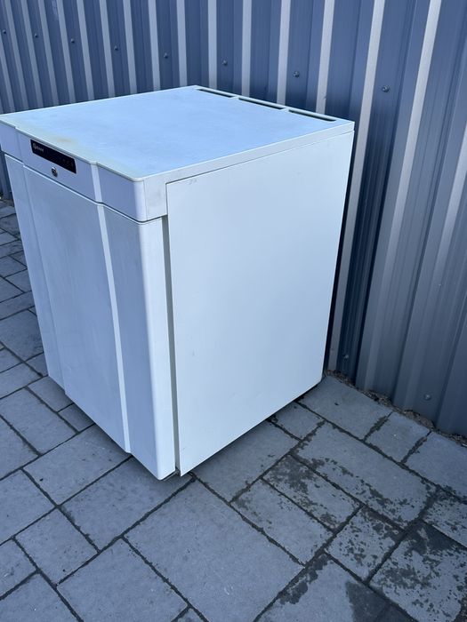 Професійний Холодильник gram k210lg 3w