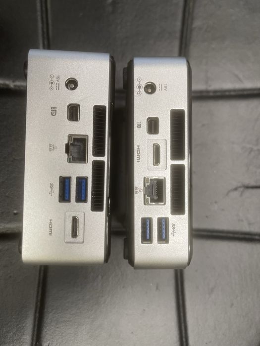 Zestaw 2 komputerow  pc przenosnych z ladowarka