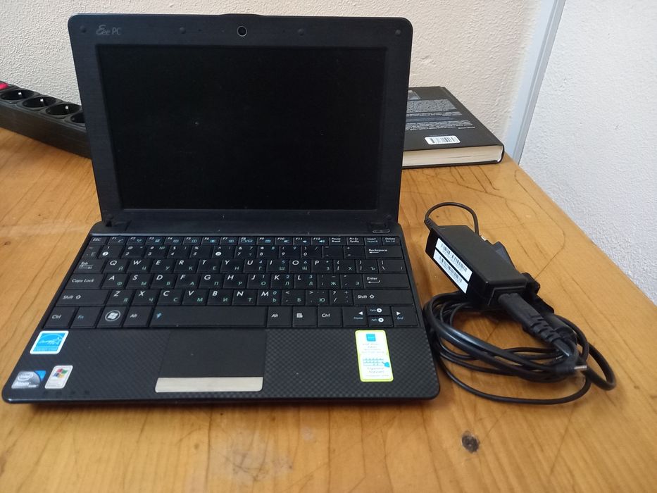 Продам нетбук на запчастини