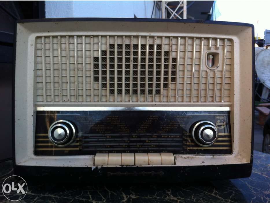 RÁdio a vÁvulas de 1956