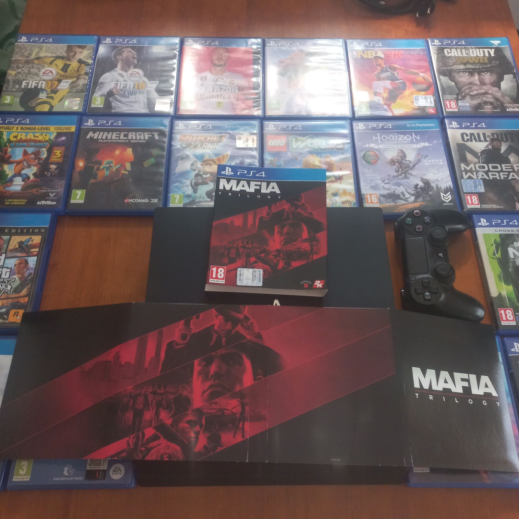 PS4 Pro 1Tb + 23 Jogos