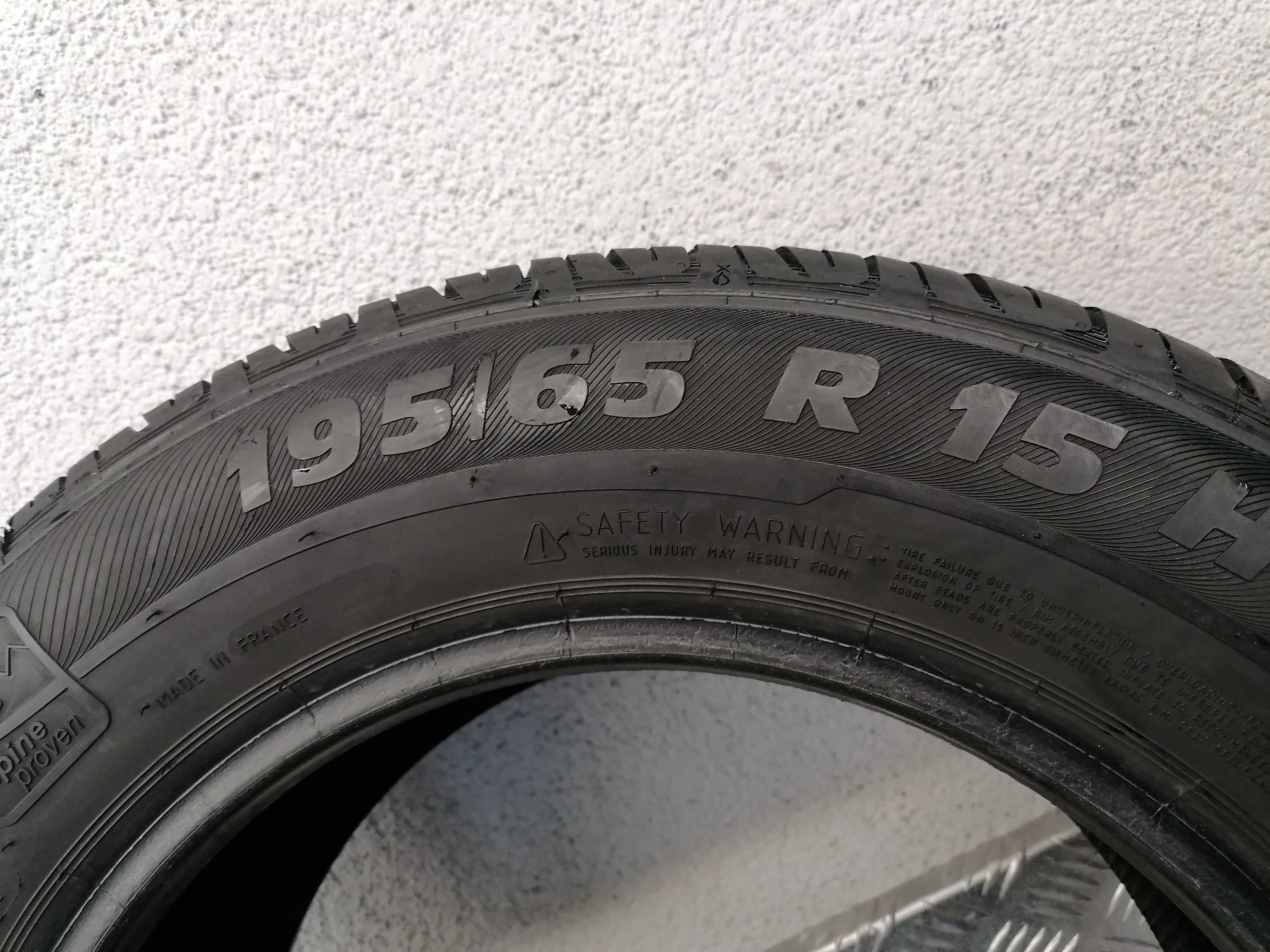 13. Opony 195/65 R15 letnie Semperit