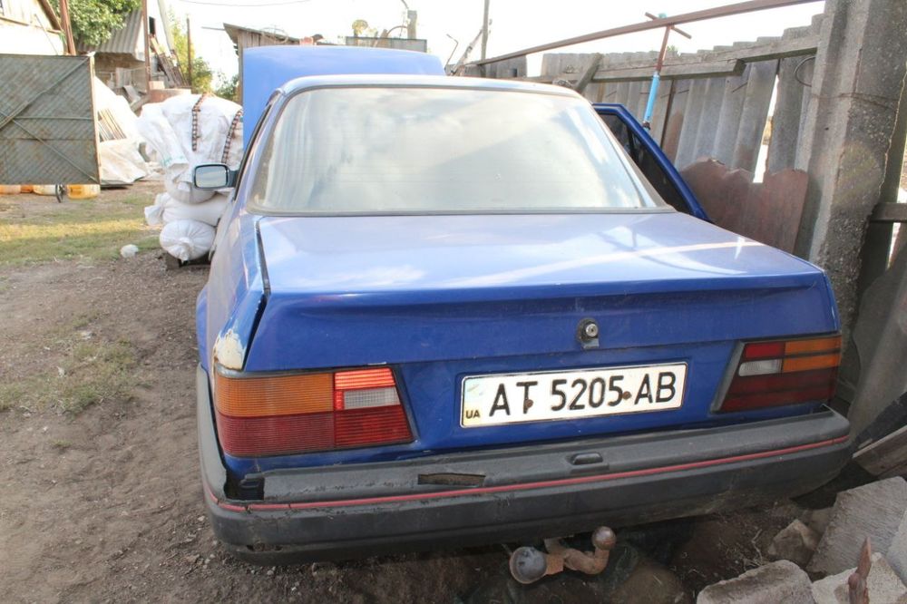 Продам машины Ford Orion и ваз 2101