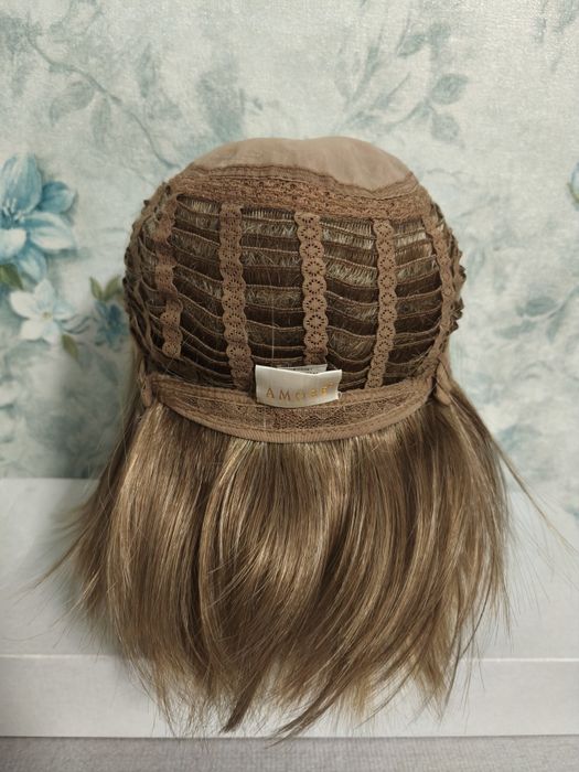 Продаю парики каре