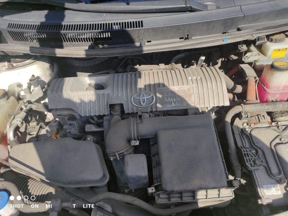Toyota Auris 1.8 benzyna Hybrid super stan