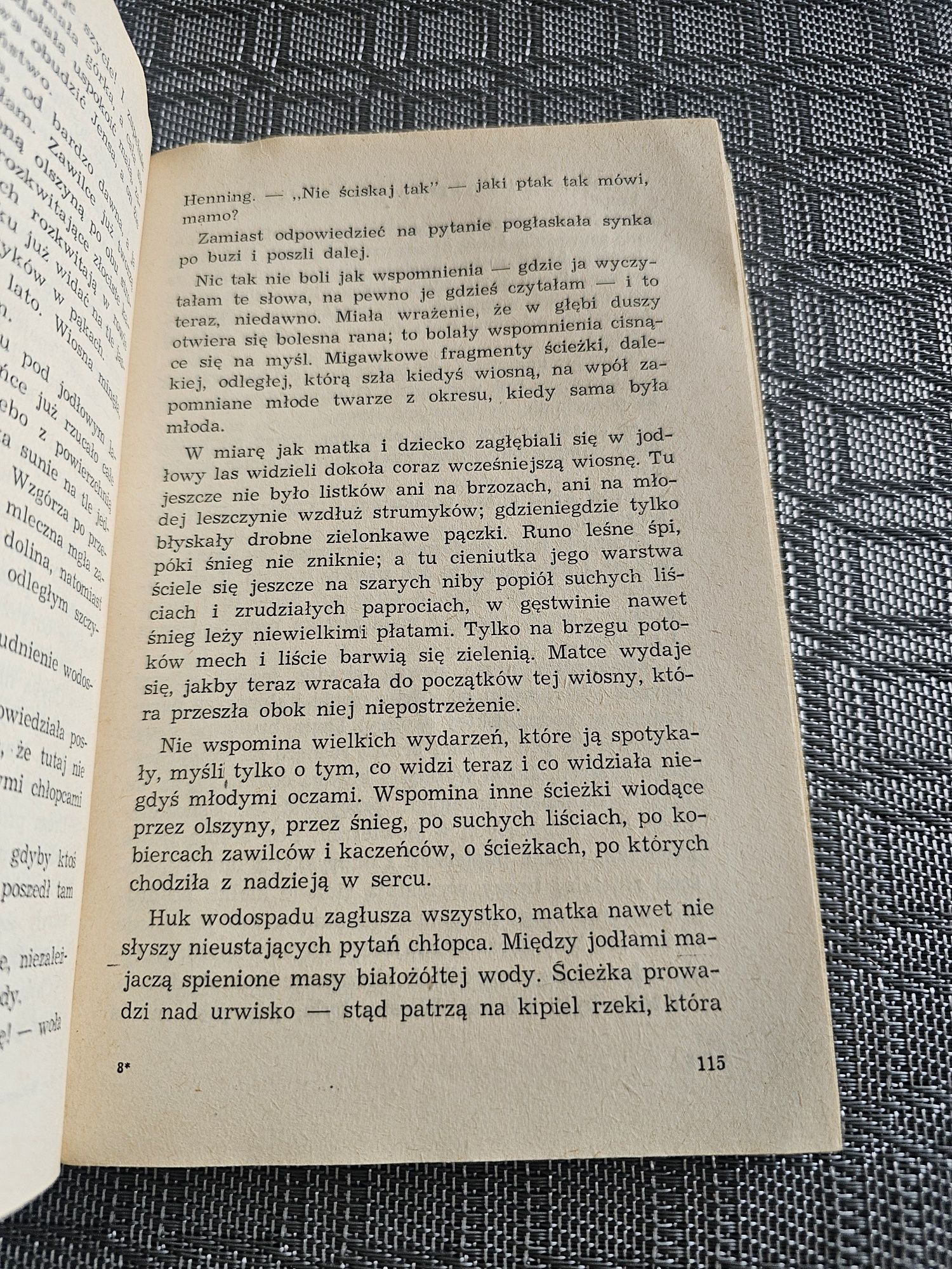168. Książka wiosenne obłoki sigrid undset