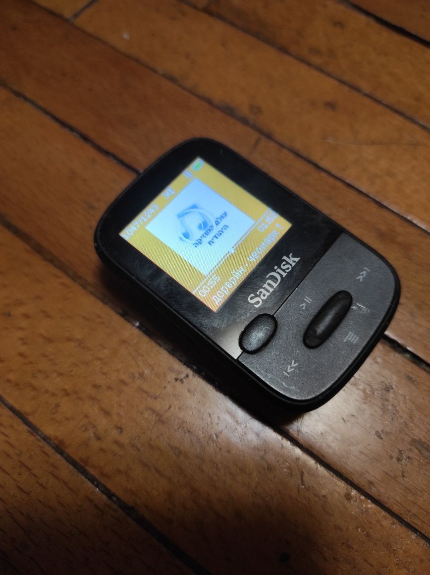 Ма 3 плеер SanDisk Clip Sport. 8 gb.