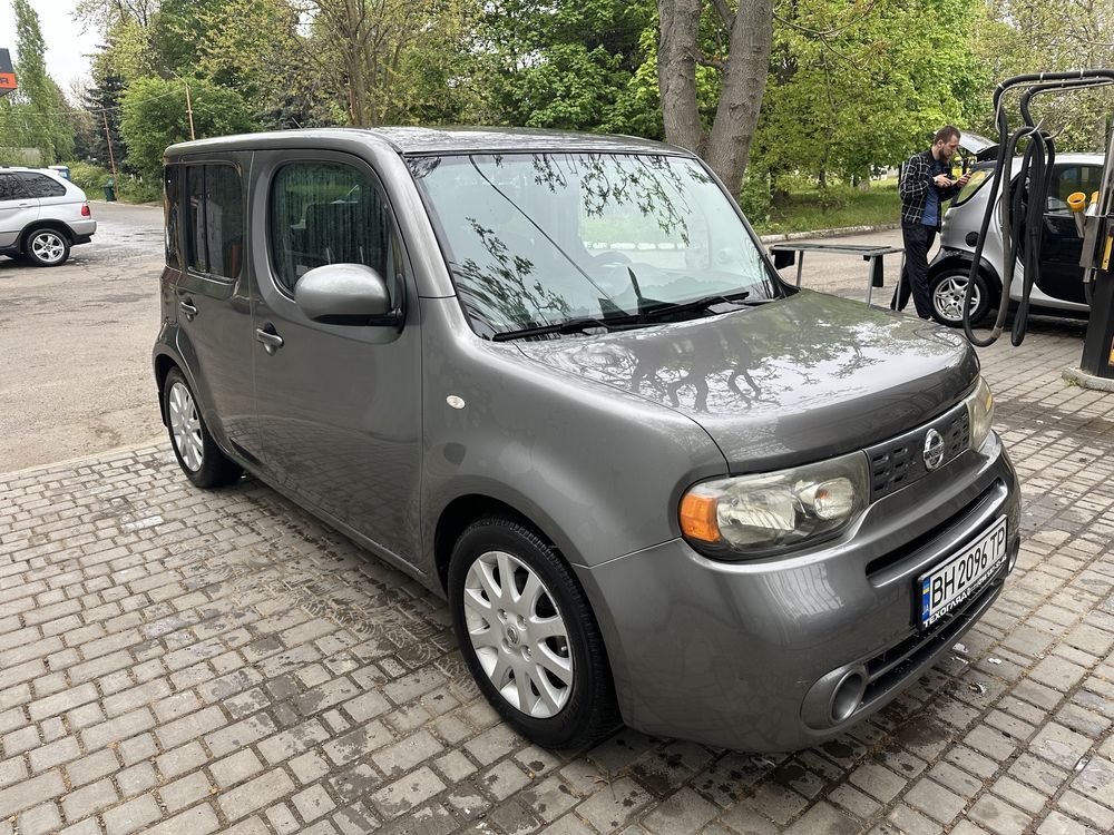 Nissan cube 2012 года 1.8i at газ/бензин