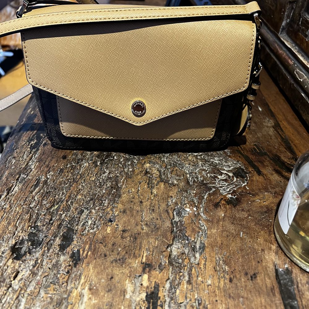 Carteira  michael kors nova