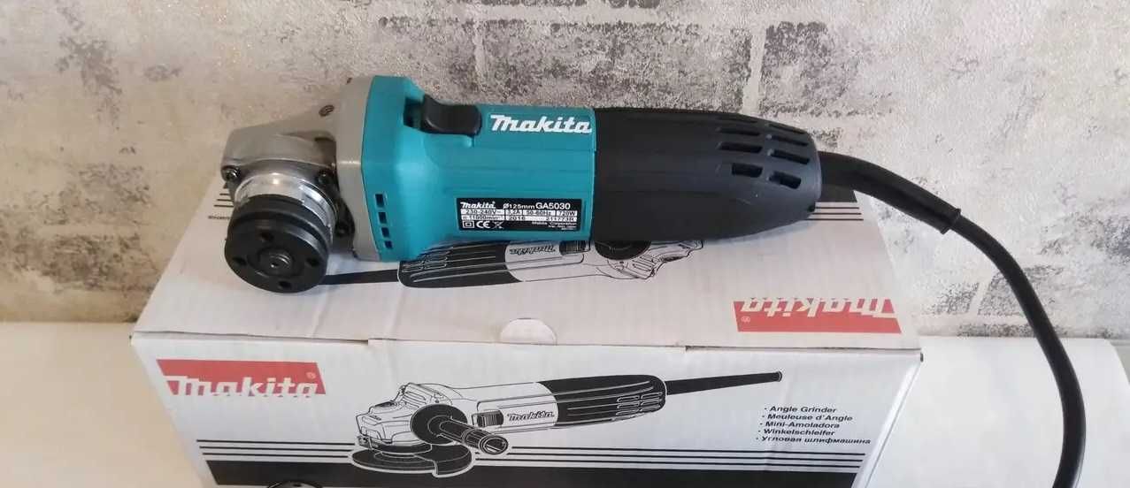 Кутова шліфмашина болгарка Makita 125 мм 220в. Шлифовальная Макита