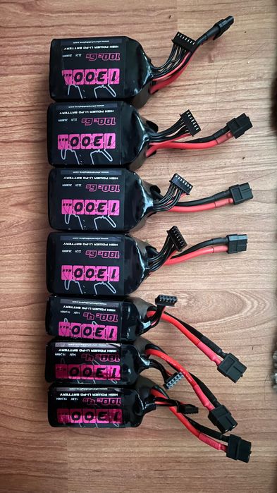 літій-полімерний (LiPo) акумулятор CNHL Black Series 1300mAh 6S-4S