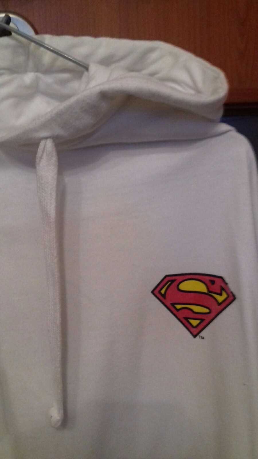 biała bluza  Sinsay z  kapturem i logo Superman rozmiar XS