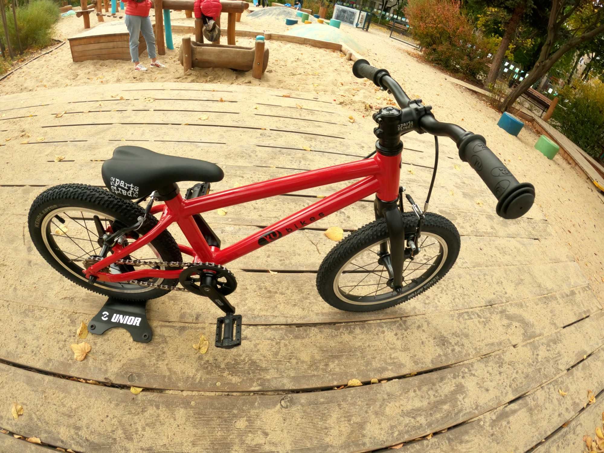 KUbikes 16L - superlekki 5,7 kg - bajkids.pl - Rower lekki jak Woom!