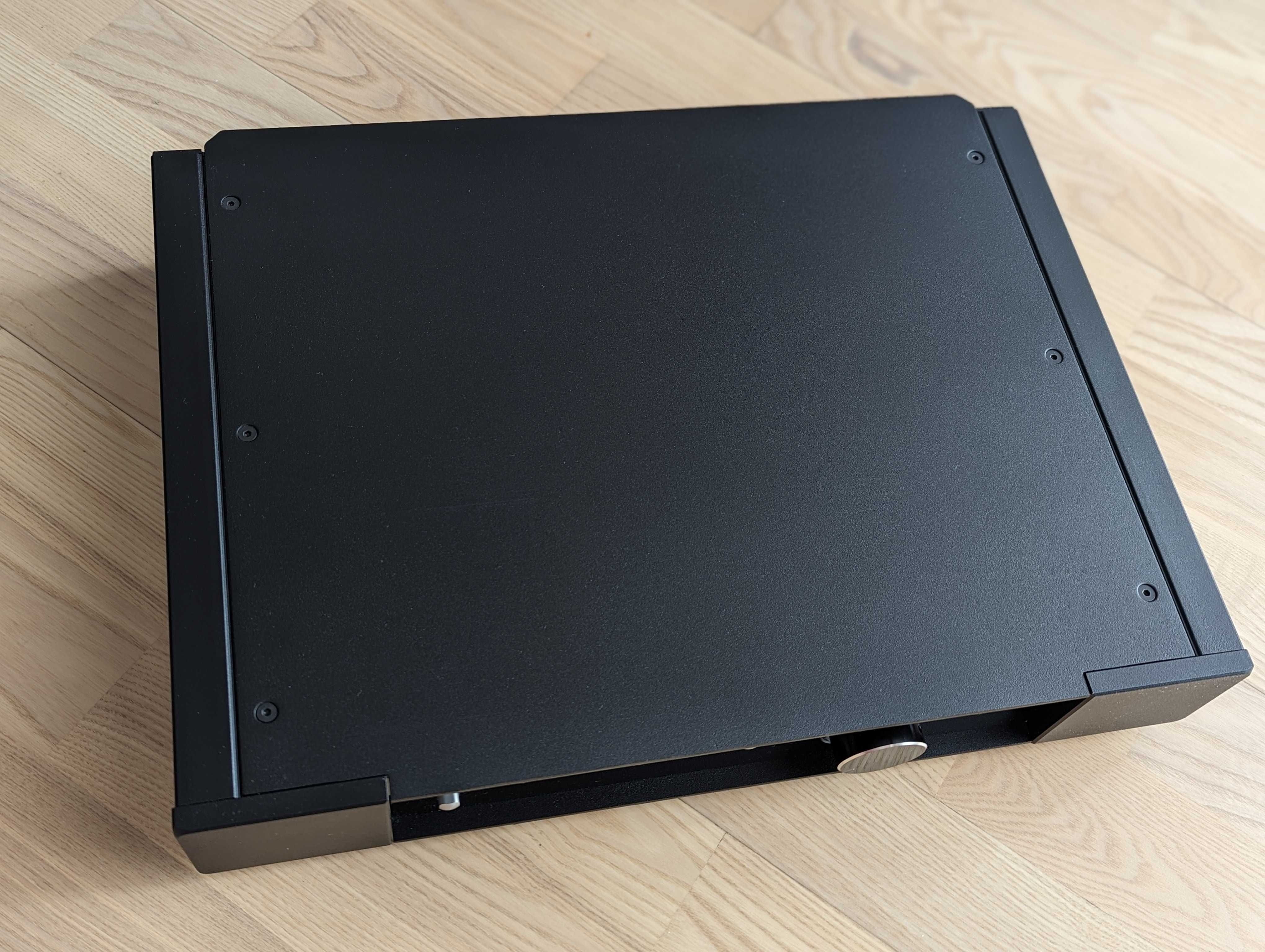 Rega Elex R wzmacniacz stereo