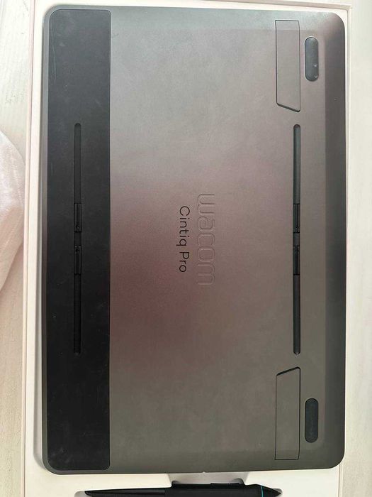 Планшет Wacom Cintiq Pro 13