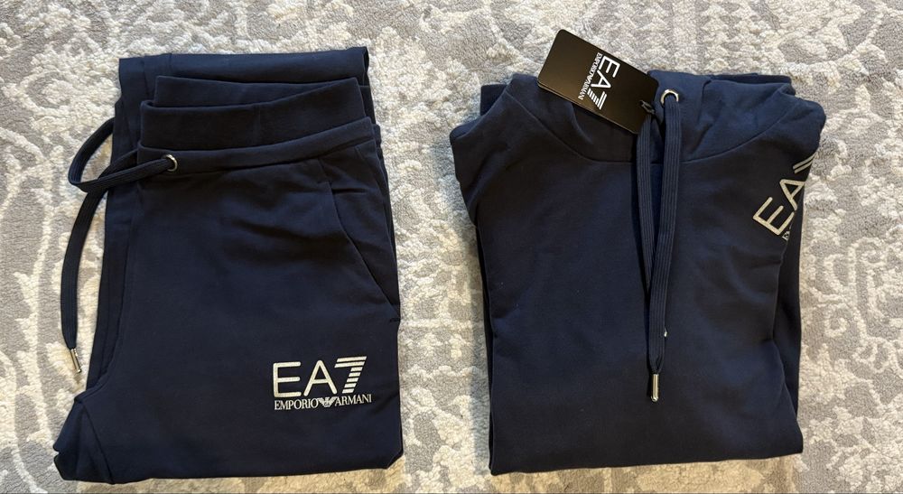 Жіночий костюм EA7 Armani XS, L Оригінал
