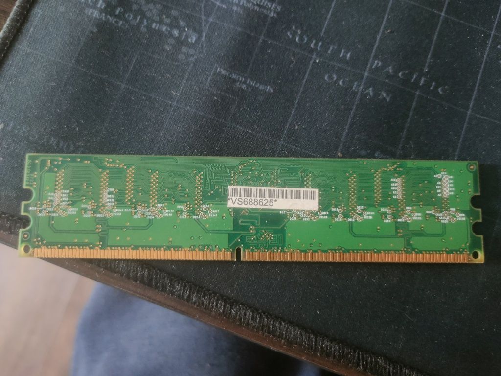 Планка Samsung ddr2 1gb