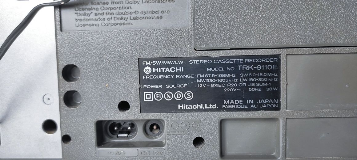 BoomBox Magnetofon przenośny kasetowy Hitachi TRK - 9110 E